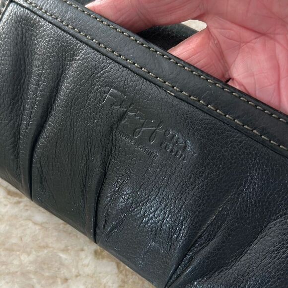 FOSSIL Black Leather Billfold - Picture 2 of 6